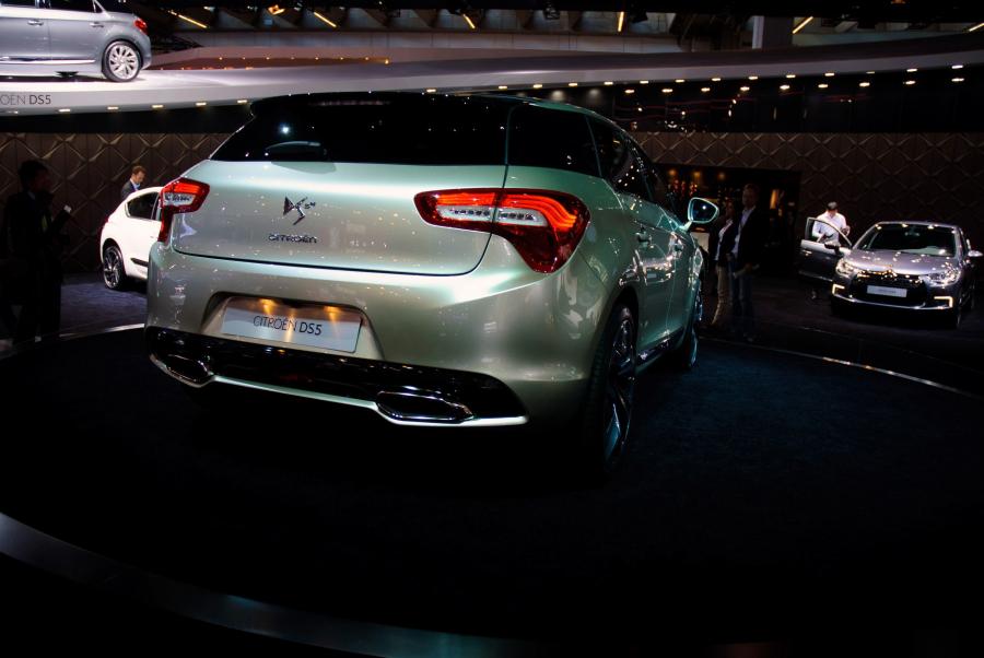  Citroen DS5 2012 года  (фото 138 из 182)